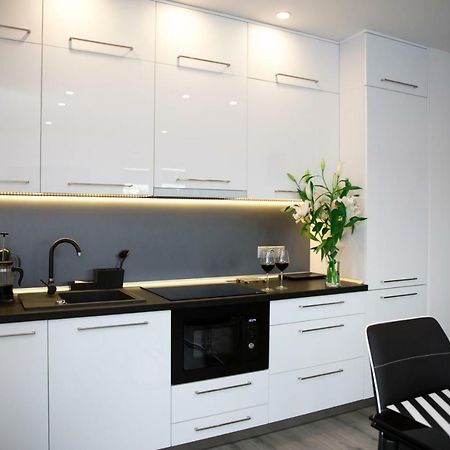 Apartament 102 G&W Appartement Wrocław Buitenkant foto