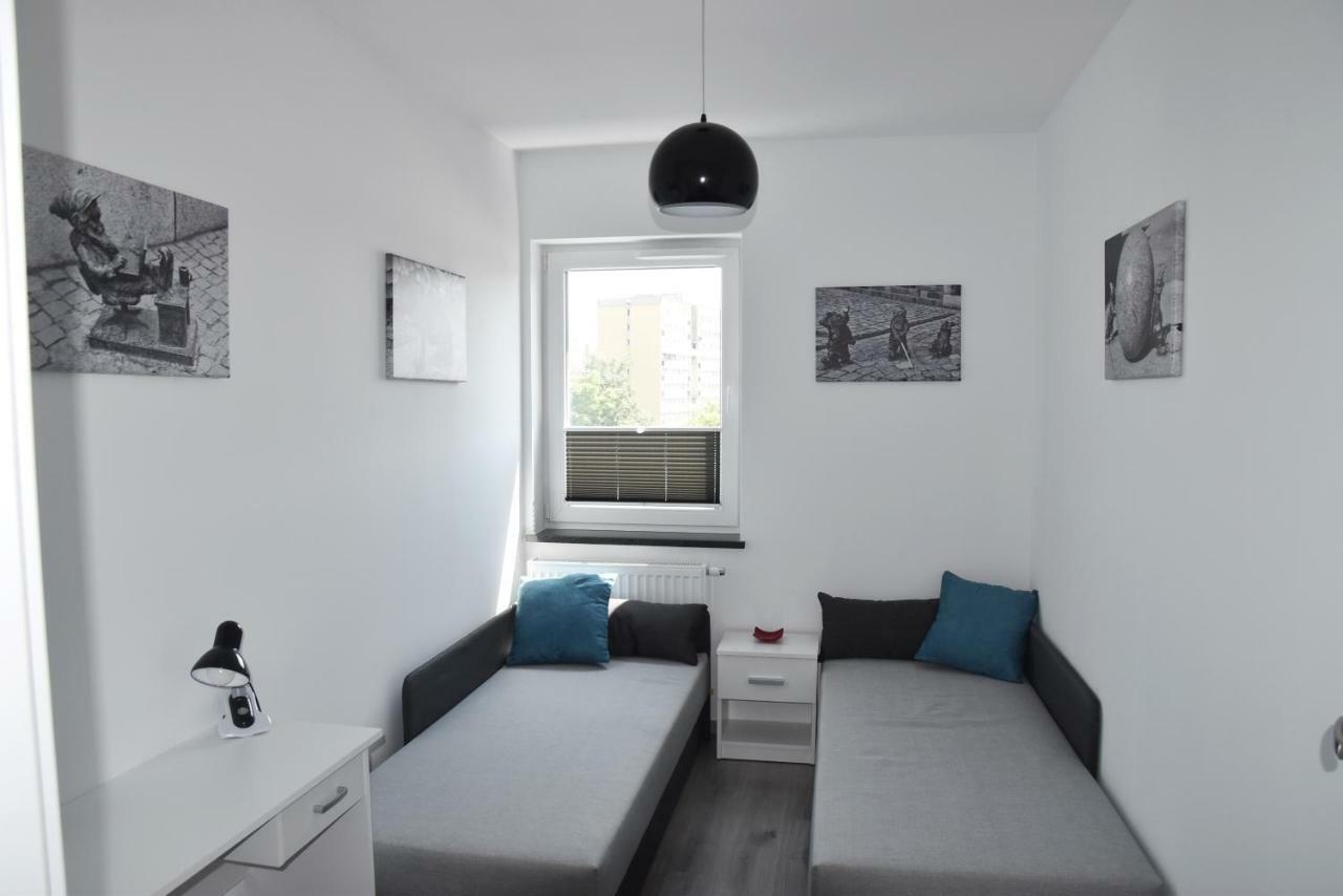Apartament 102 G&W Appartement Wrocław Buitenkant foto