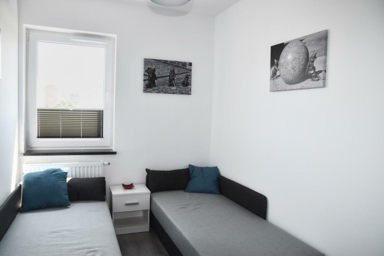 Apartament 102 G&W Appartement Wrocław Buitenkant foto