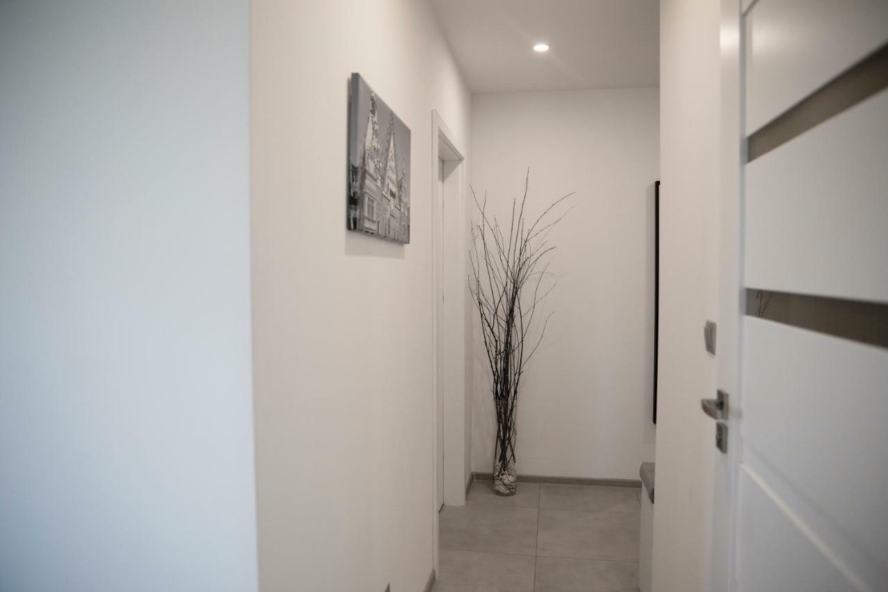 Apartament 102 G&W Appartement Wrocław Buitenkant foto