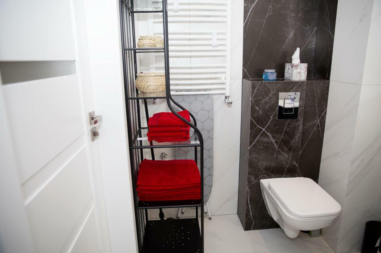 Apartament 102 G&W Appartement Wrocław Buitenkant foto