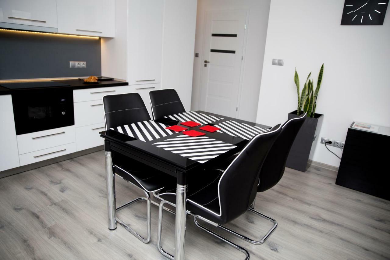 Apartament 102 G&W Appartement Wrocław Buitenkant foto