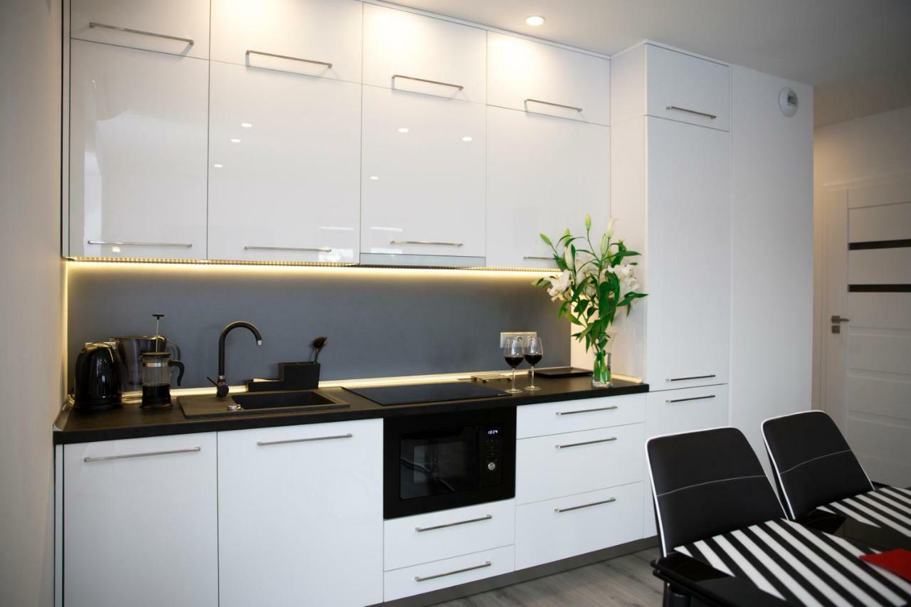 Apartament 102 G&W Appartement Wrocław Buitenkant foto